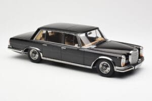 Mercedes 600 SWB W100 Preto KK-Scale 1:18 180601 Metal - imagem 4 de 6