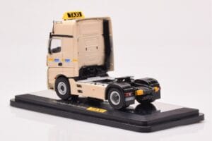 Mercedes Actros Gigaspace IAA 2012 Táxi NZG 1:50 MM0015 Metal - imagem 3 de 4
