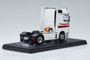 Mercedes Actros MP1 Branco IXO 1:43 TR064 Metal - imagem 2 de 6