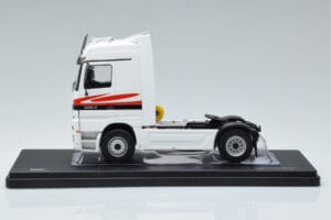 Mercedes Actros MP1 Branco IXO 1:43 TR064 Metal - imagem 3 de 6