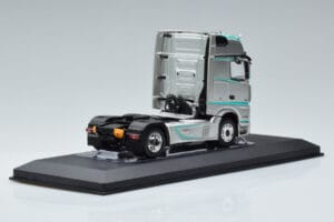 Mercedes Actros MP4 Racing Edition IXO 1:43 TR091 Metal - imagem 2 de 6