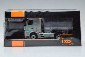 Mercedes Actros MP4 Racing Edition IXO 1:43 TR091 Metal - imagem 6 de 6