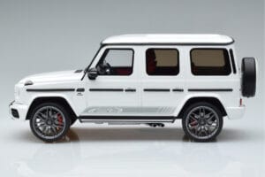Mercedes AMG G63 Edition 55 W463 Branco GT Spirit 1:18 GT890 Resina - imagem 3 de 6