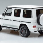 Mercedes AMG G63 Edition 55 W463 Branco GT Spirit 1:18 - image 5 of 6