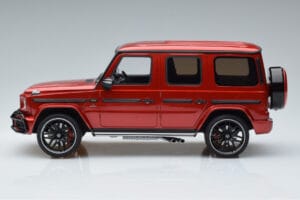 Mercedes AMG G63 W464 Asia Edition Vermelho GT Spirit 1:18 CLDC010 Resina - imagem 3 de 6