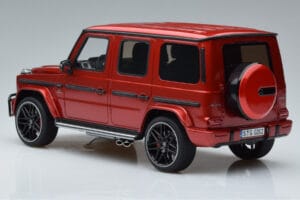 Mercedes AMG G63 W464 Asia Edition Vermelho GT Spirit 1:18 CLDC010 Resina - imagem 5 de 6