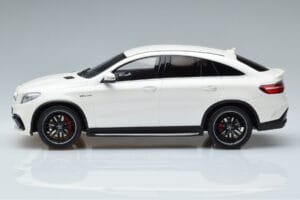 Mercedes AMG GLE 63S C292 Coupe Branco GT Spirit 1:18 B66965706 Resina - imagem 3 de 6