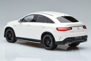 Mercedes AMG GLE 63S C292 Coupe Branco GT Spirit 1:18 B66965706 Resina - imagem 5 de 6