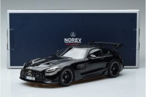 Mercedes AMG GT C190 Black Series Preto Norev 1:18 183900 Metal - imagem 7 de 7