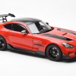 Mercedes AMG GT Black Series Vermelho Asia Exclusive Norev 1:18 - image 6 of 8