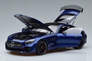 Mercedes AMG GT R C190 Azul Brilhante AUTOart 1:18 76334 Metal - imagem 2 de 7