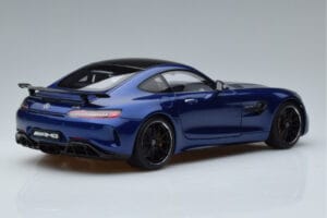 Mercedes AMG GT R C190 Azul Brilhante AUTOart 1:18 76334 Metal - imagem 3 de 7