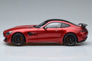 Mercedes AMG GT R C190 Vermelho Cardeal AUTOart 1:18 76331 Metal - imagem 4 de 7