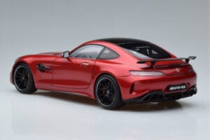 Mercedes AMG GT R C190 Vermelho Cardeal AUTOart 1:18 76331 Metal - imagem 6 de 7