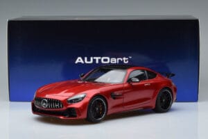 Mercedes AMG GT R C190 Vermelho Cardeal AUTOart 1:18 76331 Metal - imagem 7 de 7