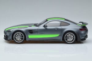 Mercedes AMG GT R Pro Selenite Cinzento GT Spirit 1:18 GT265 Resina - imagem 3 de 6