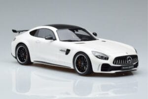 Mercedes AMG GT R Branco GT Spirit 1:18 KJ021 Resina - imagem 4 de 6