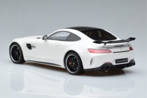 Mercedes AMG GT R Branco GT Spirit 1:18 KJ021 Resina - imagem 5 de 6