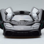 Mercedes AMG One Preto NZG 1:18 - image 2 of 9
