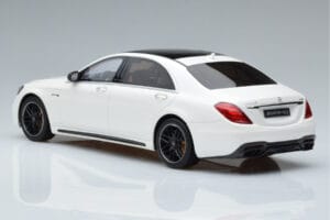 Mercedes AMG S63 W222 Diamond Branco GT Spirit 1:18 B66965714 Resina - imagem 5 de 6