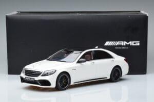 Mercedes AMG S63 W222 Diamond Branco GT Spirit 1:18 B66965714 Resina - imagem 6 de 6