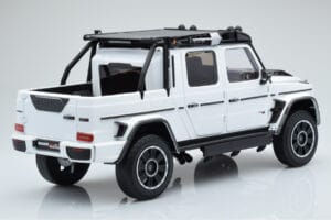 Mercedes Brabus G800 W464 Adventure XLP Polar Branco Almost Real 1:18 860524 Metal - imagem 3 de 8