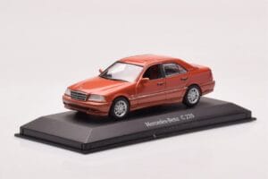 Mercedes C-Class W202 C220 Laranja Metálico Dealer Edition Minichamps 1:43 B66005747 Metal - imagem 2 de 4