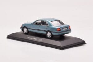 Mercedes C-Class W202 C220 Petrol Metálico Minichamps 1:43 B66005705 Metal - imagem 2 de 3