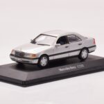 Mercedes C-Class W202 C220 Prateado Minichamps 1:43 - image 2 of 4