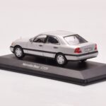 Mercedes C-Class W202 C220 Prateado Minichamps 1:43 - image 3 of 4