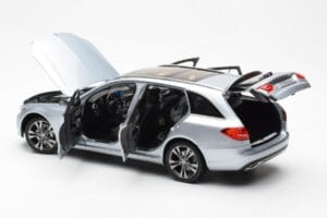 Mercedes C-Class W205 T-Model Prata Asia Exclusive Norev 1:18 183865 Metal - imagem 5 de 8