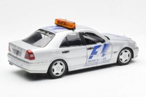 Mercedes C-Class W202 AMG Medical Car F1 1997 UT Models 1:18 26106 Metal - imagem 2 de 6