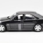 Mercedes C-Class W202 C36 AMG Preto Metálico UT Models 1:18 - image 3 of 6