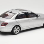 Mercedes C-Class W204 Avantgarde Prateado AUTOart 1:18 B66962368 - image 3 of 8