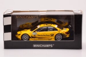 Mercedes C-Class W204 DTM Deutsche Post AMG Mercedes #17 D. Coulthard DTM 2010 Minichamps 1:43 400103817 Metal - imagem 4 de 4