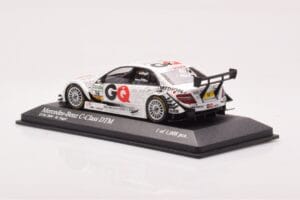 Mercedes C-Class W204 DTM GQ AMG Mercedes #16 Engels DTM 2009 Minichamps 1:43 400093816 Metal - imagem 3 de 4