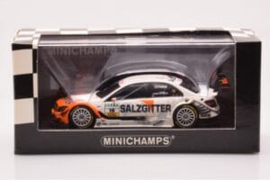 Mercedes C-Class W204 DTM Team AMG Mercedes #10 G. Paffett DTM 2009 Minichamps 1:43 400093910 Metal - imagem 4 de 4