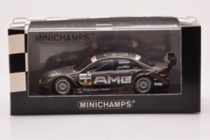 Mercedes C-Class W204 DTM Team AMG Mercedes #4 P. di Resta DTM 2008 Minichamps 1:43 400083804 Metal - imagem 4 de 4