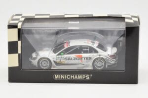 Mercedes C-Class W204 #5 Team AMG Mercedes J. Green DTM 2007 Minichamps 1:43 400073705 Metal - imagem 4 de 4