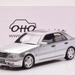 Mercedes C36 AMG W202 Prata Otto 1:18 - image 6 of 6