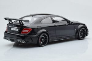 Mercedes C63 AMG W204 Black Series Preto GT Spirit 1:18 ZM019 Resina - imagem 2 de 7