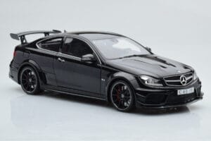 Mercedes C63 AMG W204 Black Series Preto GT Spirit 1:18 ZM019 Resina - imagem 4 de 7