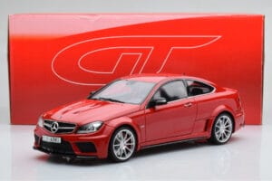 Mercedes C63 AMG W204 Black Series Vermelho GT Spirit 1:18 GT065 Resina - imagem 6 de 6