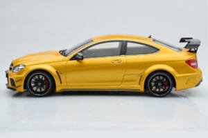 Mercedes C63 AMG W204 Black Series Dourado GT Spirit 1:18 GT034 Resina - imagem 3 de 6