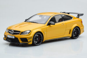 Mercedes C63 AMG W204 Black Series Dourado GT Spirit 1:18