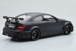 Mercedes C63 AMG W204 Black Series Preto Mate GT Spirit 1:18 GT843 Resina - imagem 2 de 6