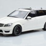 Mercedes C63 AMG S204 T-Model Branco GT Spirit 1:18