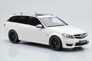 Mercedes C63 AMG S204 T-Model Branco GT Spirit 1:18 GT147 Resina - imagem 4 de 8
