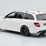 Mercedes C63 AMG S204 T-Model Branco GT Spirit 1:18 - image 5 of 8