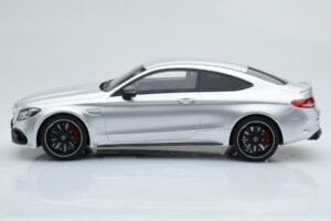 Mercedes C63S AMG C205 Coupe Prata GT Spirit 1:18 GT116 Resina - imagem 3 de 6